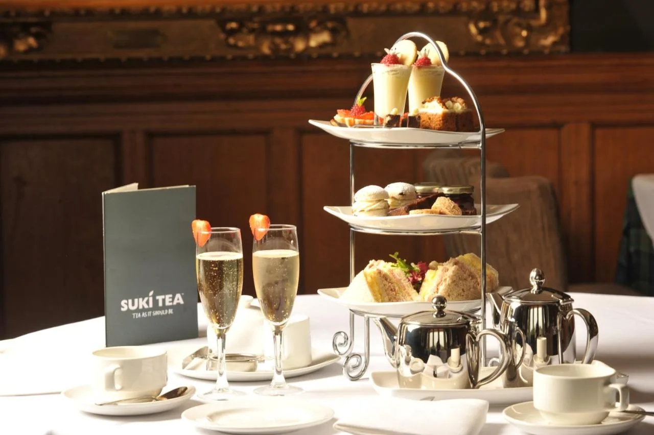 Afternoon tea stand